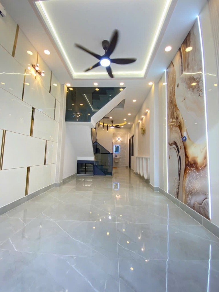 Bán nhà hẻm tại Nguyễn Văn Luông Q6, Giá 5,6 tỷ, 35,1m2, 4 tầng 3PN 3WC, nhà mới tinh vào ở ngay